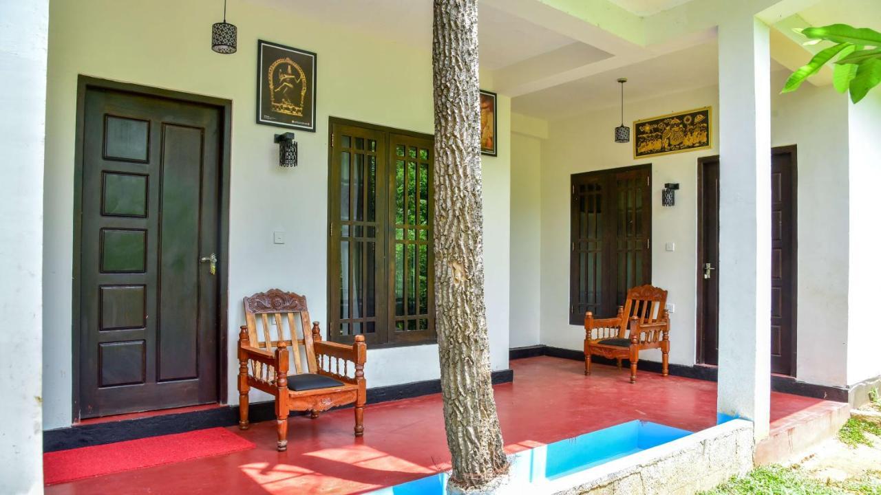 Smashing Inn Дамбулла Екстер'єр фото