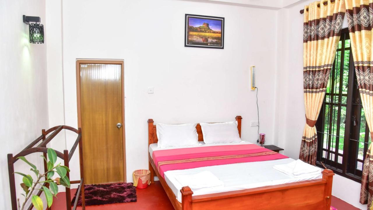 Smashing Inn Дамбулла Екстер'єр фото